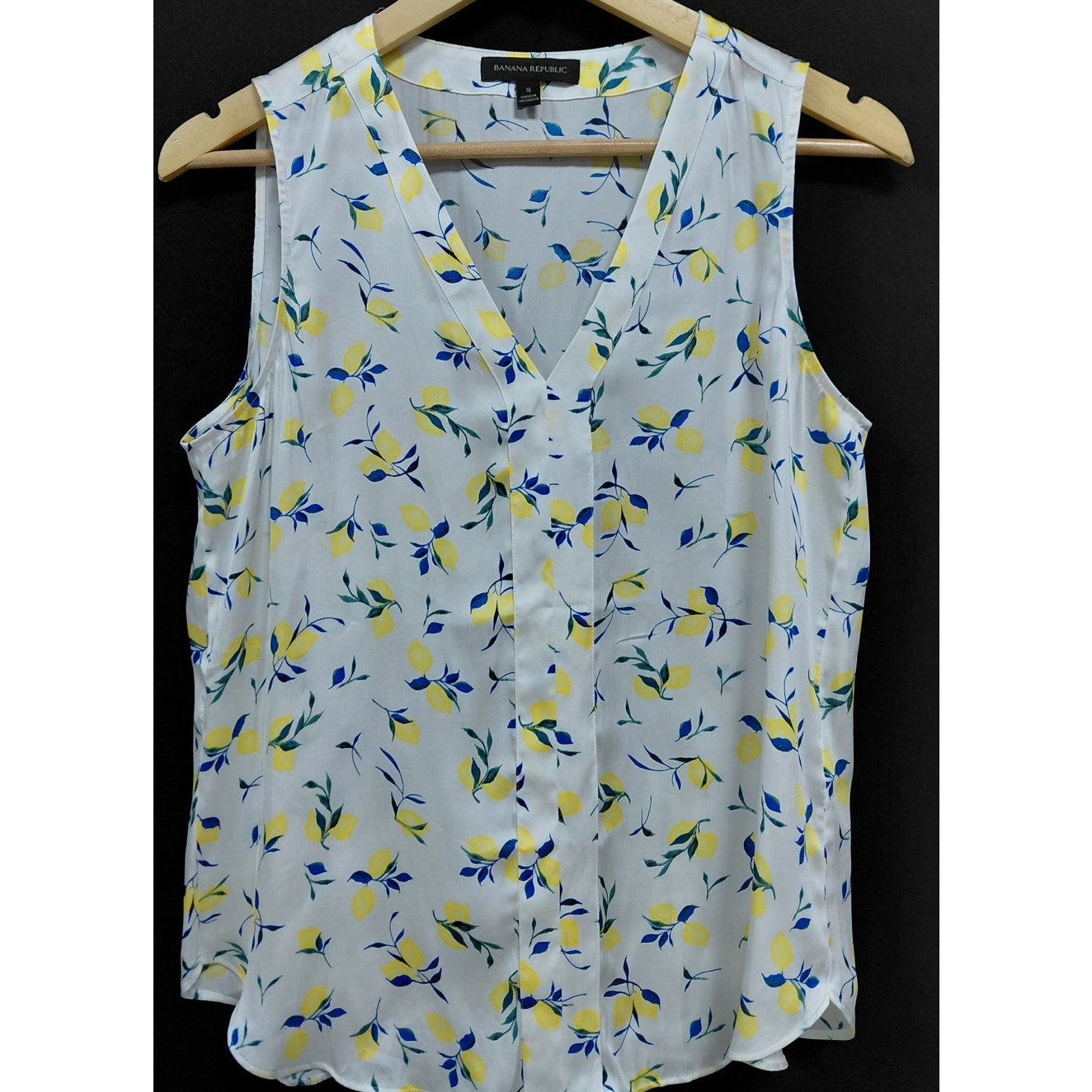 Banana Republic Floral Sleeveless Blouse White Woven V-Neck Women Size S